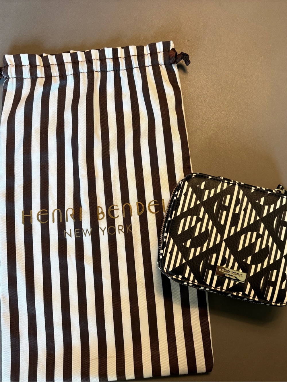 henri bendel Black and White Graphic Zip Cosmetic Pouch